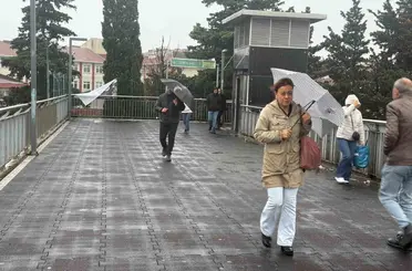 İstanbul’da trafik yoğunluğu oluştu, işe gitmek isteyen vatandaşlar zor anlar yaşadı
