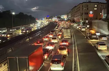 İstanbul’da trafik yoğunluğu yüzde 87’e ulaştı