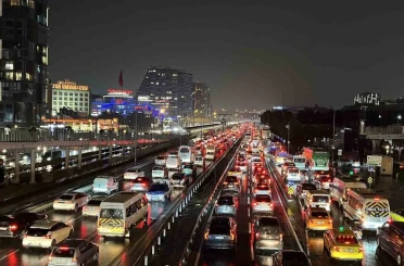 İstanbul’da trafik yoğunluğu yüzde 89’a ulaştı 