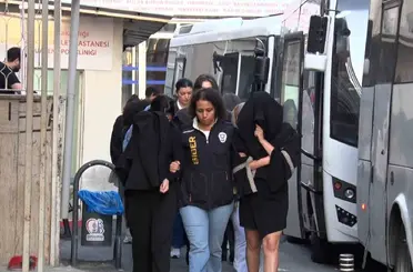 İstanbul’da uluslararası dolandırıcılık şebekesine operasyon: 62 şüpheli adliyeye sevk edildi
