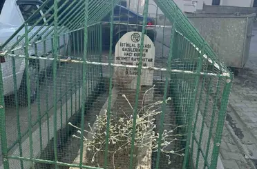 İstiklal Savaşı gazisinin mezarı yerleşim yerinin ortasında kaldı