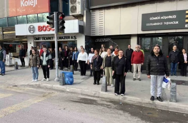 İzmir saat 09.05’te Ata’sını andı 