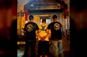 İzmir’de 15 yıl hapis cezası bulunan firari operasyonla yakalandı