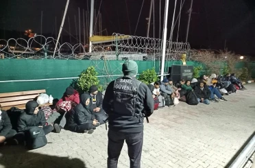 İzmir’de 28 düzensiz göçmen yakalandı 