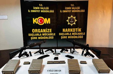 İzmir’de 4 kilonun üzerinde kokain ele geçirildi 