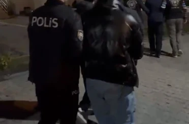 İzmir’de Erasmus öğrencilerini rehin alan sahte polisler tutuklandı 