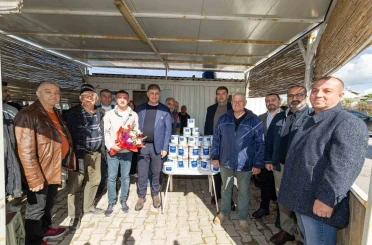 İzmir’de küçük ölçekli balıkçıyla dayanışma eli 