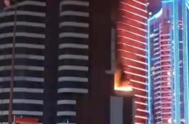 İzmir’de lüks yapıda yangın paniği 