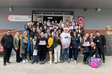 İzmir’de öğrenciler Uluslararası Uzay İstasyonu ile telsiz bağlantısı kurdu 