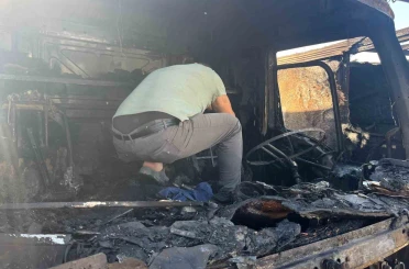 İzmir’de tır garajında yangın çıktı 