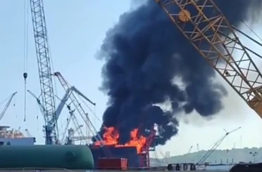 İzmir’de yakıt tankerinde korkutan yangın 