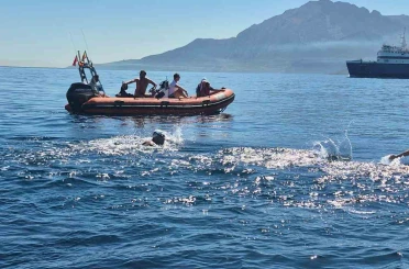 İzmirli Tuna, Cebelitarık Boğazı’nı yüzerek geçen dünyadaki ilk otizmli maraton yüzücüsü 
