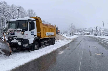 İzmit-Kandıra yolunda kar mesaisi 