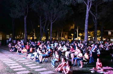 İznik’te yazlık sinema sezon finali yaptı
