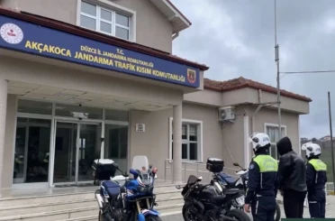 Jandarma çevirmesinden kaçtığı anları sosyal medyada paylaştı, kısa sürede yakalandı 