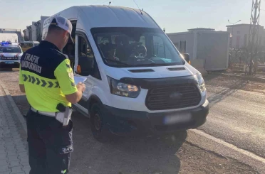 Jandarmadan 534 okul önü-çevresi ile servis araçlarına yönelik uygulama 