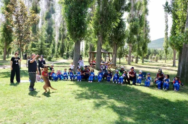Jandarmadan anaokulu öğrencilerine tanıtım etkinliği 