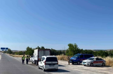 Jandarmadan geniş çaplı denetim: 4 bin 920 şahıs, 4 bin 682 araç kontrol edildi 