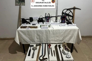 Jandarmadan kaçak kazı yapan şahıslara yönelik operasyon 