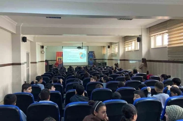 Jandarmadan öğrencilere siber güvenlik eğitimi 