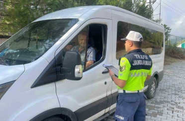 Jandarmadan okul servis araçlarına denetim 