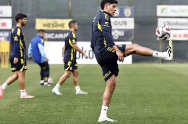 Jhon Duran, bireysel saha çalışmalarına başladı