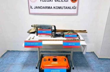 Kaçak kazı yapan 5 kişi suçüstü yakalandı 