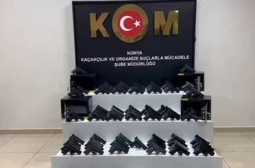 Kaçak silah operasyonunda 100 tabanca ele geçirildi