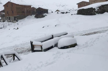 Kaçkar Dağları’nda kar kalınlığı yarım metreye ulaştı 