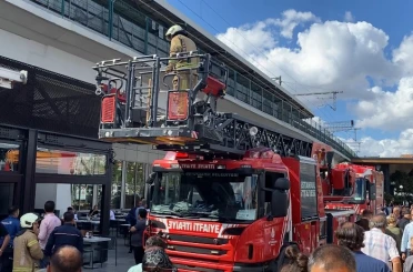 Kadıköy’de restoranda baca yangını paniğe neden oldu 