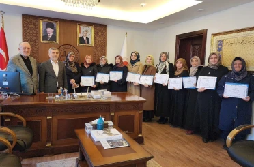 Kadın Kur’an kursu öğreticilerine yönelik Talim ve Tashih-i Huruf Kursu tamamlandı 