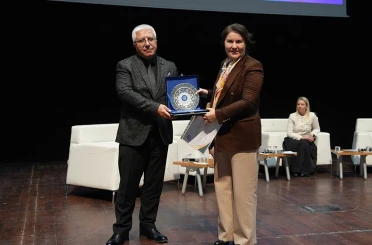 "Kadın Liderliği ve Anadolu’nun Geleceği" Uşak Üniversitesi’nde ele alındı 