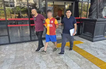 Kadın turisti bıçakla yaralama ve cinsel istismar iddiasıyla 17 yaşındaki çocuk tutuklandı