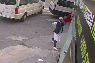 Kağıthane’de Türk bayrağını yere attı: 11 suç kaydı bulunan şüpheli yakalandı 