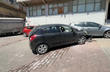 Kağıthane’de yokuştan kayan araç kaza yaptı: 4 araçta maddi hasar oluştu 