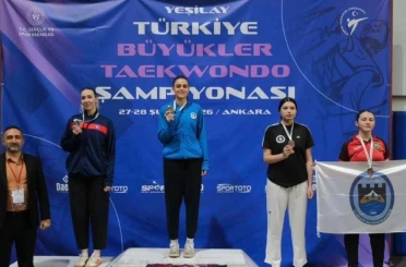 Kağıtsporlu sporculardan madalya yağmuru 
