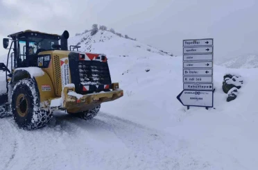 Kahramanmaraş’ın kuzey ilçelerinde kar mesaisi 