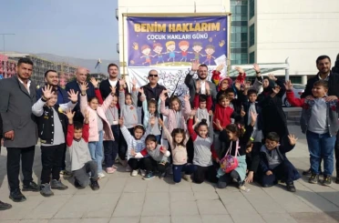 Kahramanmaraşlı minikler, ’Dünya Çocuk Hakları Günü’nü kutladı 