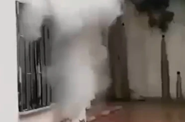 Kahramanmaraş’ta ev yangını: Mahsur kalan 3 kişiyi itfaiye kurtardı 
