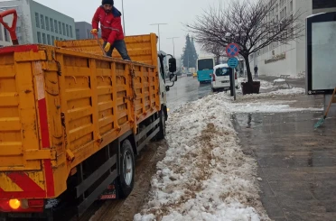 Kahramanmaraş’ta karla mücadele sürüyor 