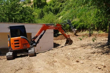 Kahta Belediyesi’nden Ebu Sadık Türbesi’nde kapsamlı peyzaj çalışması 