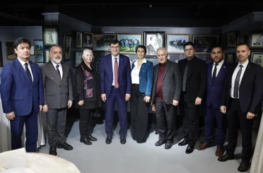 Kahveci: "Sanatçıların emeğini görünür kılmak ve desteklemek yerel yönetimlerin önemli sorumlulukları arasında" 