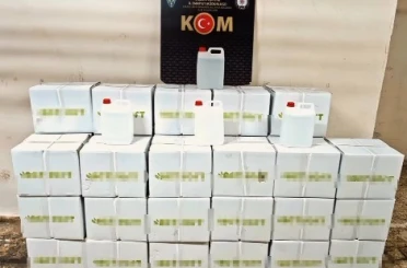 Kamyonda 800 litre etil alkol ele geçirildi 