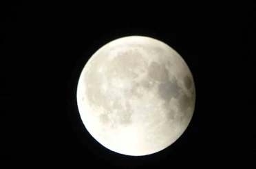 "Kanlı Ay" tutulması Van’dan izlendi 