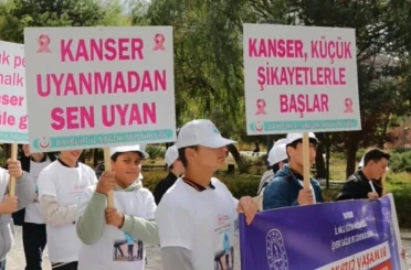 Kanserde erken teşhisin önemine yürüyüşle dikkat çekildi 