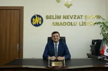 Kansere yenik düşen okul müdürü son yolculuğuna uğurlandı