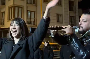 Kanseri yendi, davul-zurna ile kutladı 