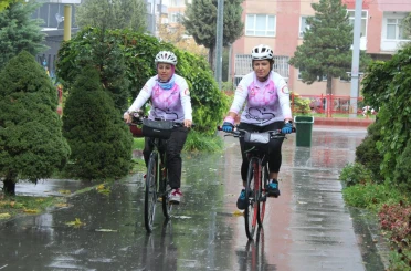 Kanseri yenen kadınlar mutluluk turuna çıktı