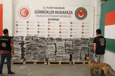 Kapıkule’de 1 milyar 37 milyon lira değerinde uyuşturucu madde ele geçirildi 