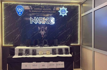 Kapıkule’de araçtaki gizli bölmede 8 kilo 60 gram kokain ele geçirildi 